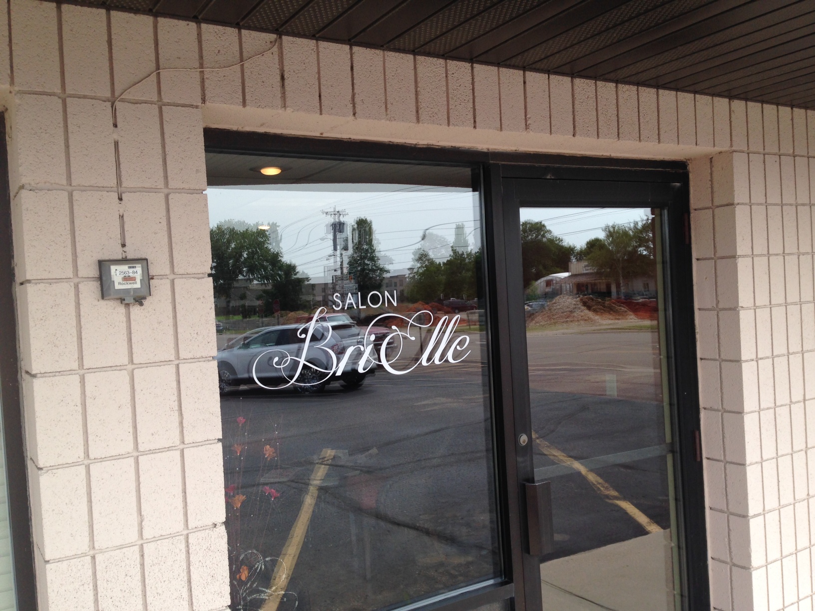 Custom business window lettering from Signmax